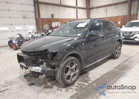 2023 Alfa Romeo Stelvio Ti Awd z USA, uszkodzony, nr VIN ZASPAKBNXP7D55024